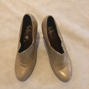 Cole Haan Nike Air Women Heels Beige 7.5 B